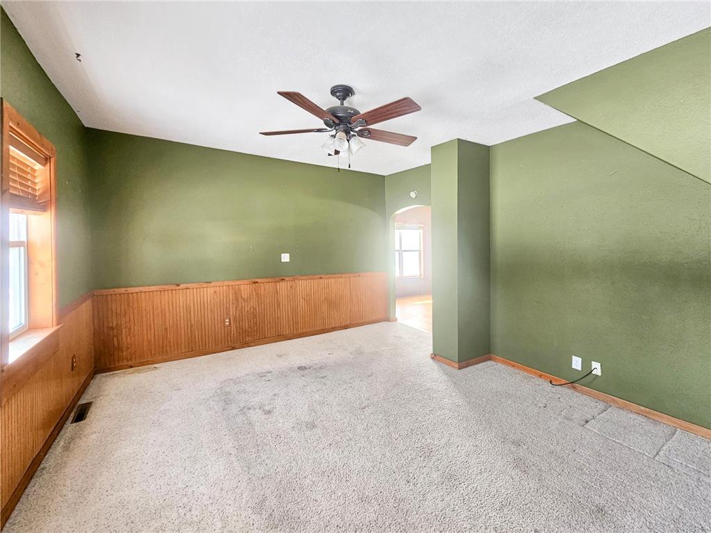 221 W Park Avenue Warren MN 56762 7058158 image7