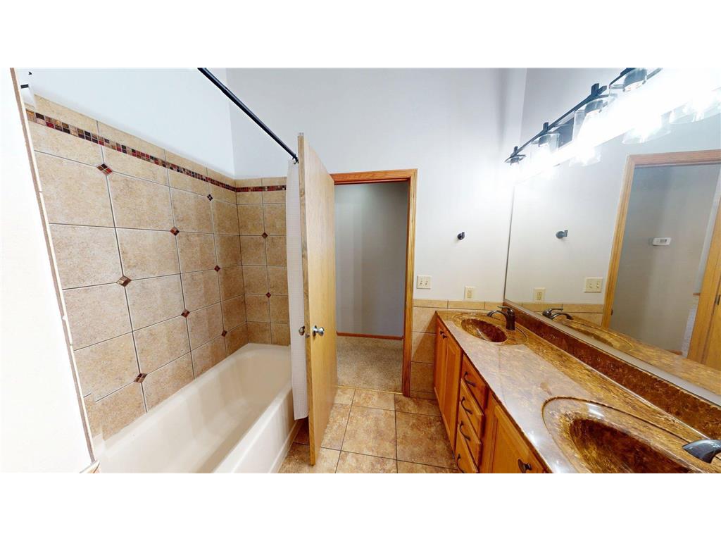 2210 9th Avenue SE Willmar MN 56201 6754675 image26