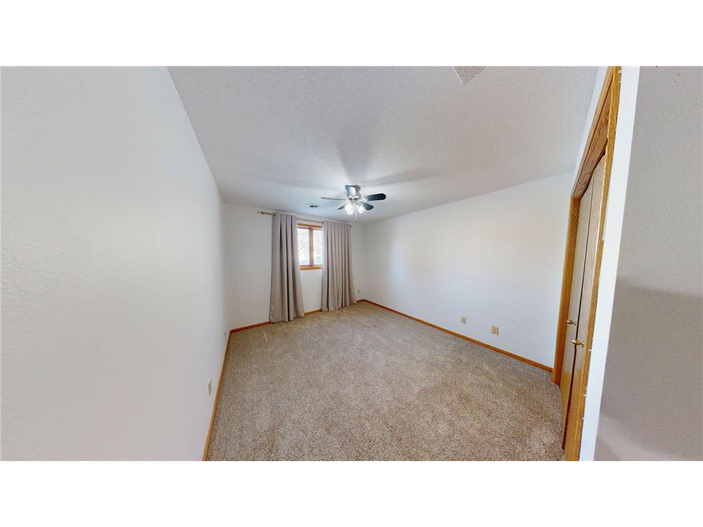 2210 9th Avenue SE Willmar MN 56201 6754675 image39