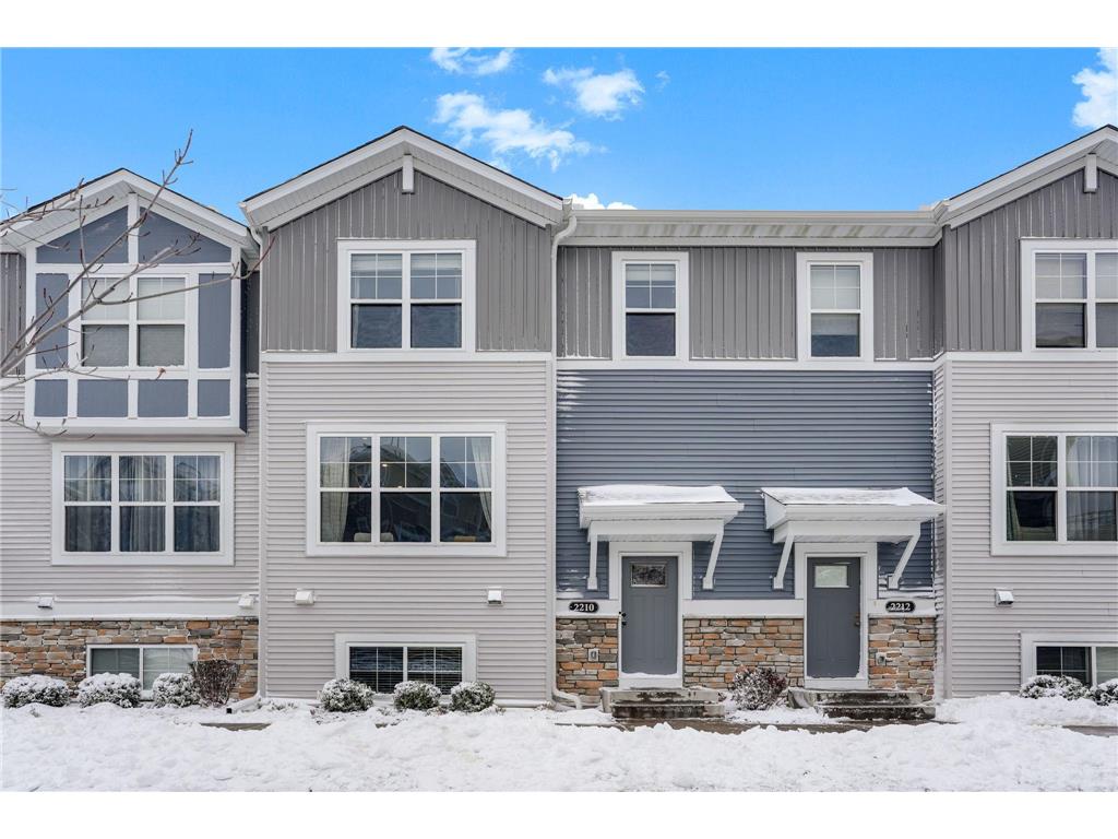2210 Gateway Curve North Saint Paul MN 55109 6823344 image1