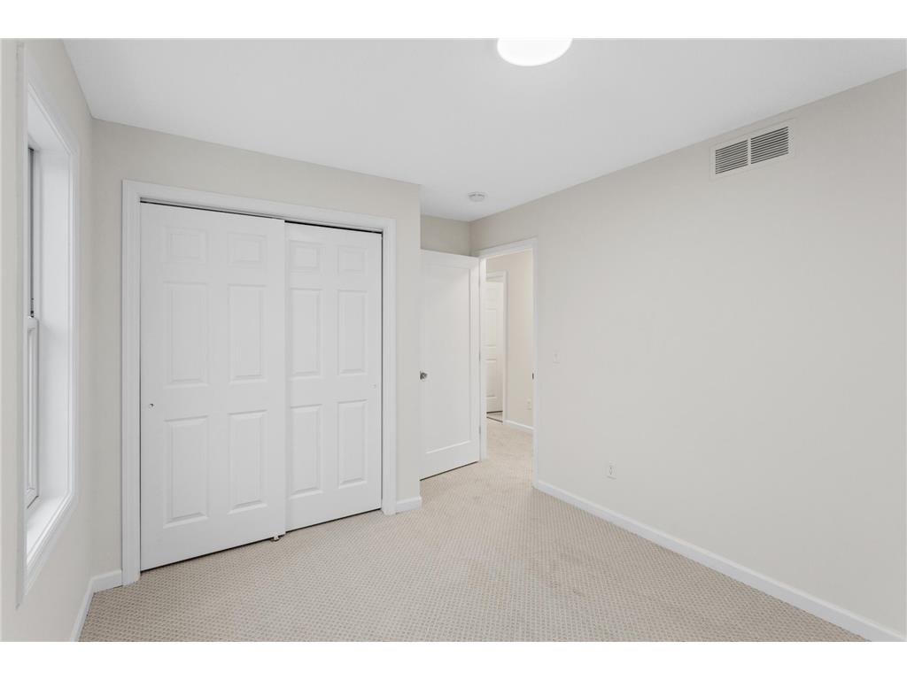 2210 Irving Avenue N Minneapolis MN 55411 7023459 image11