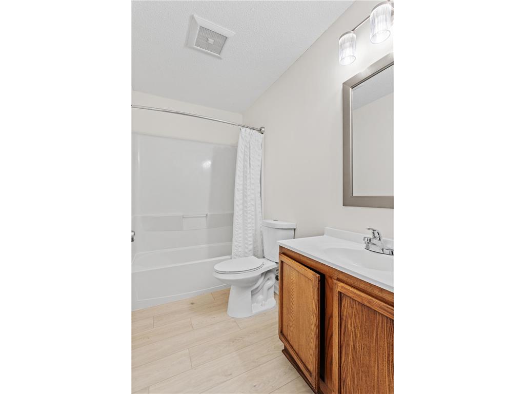 2210 Irving Avenue N Minneapolis MN 55411 7023459 image21