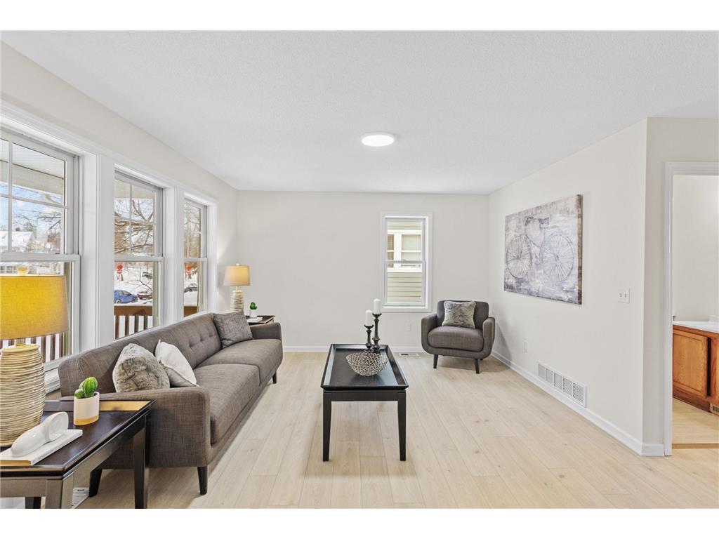 2210 Irving Avenue N Minneapolis MN 55411 7023459 image5