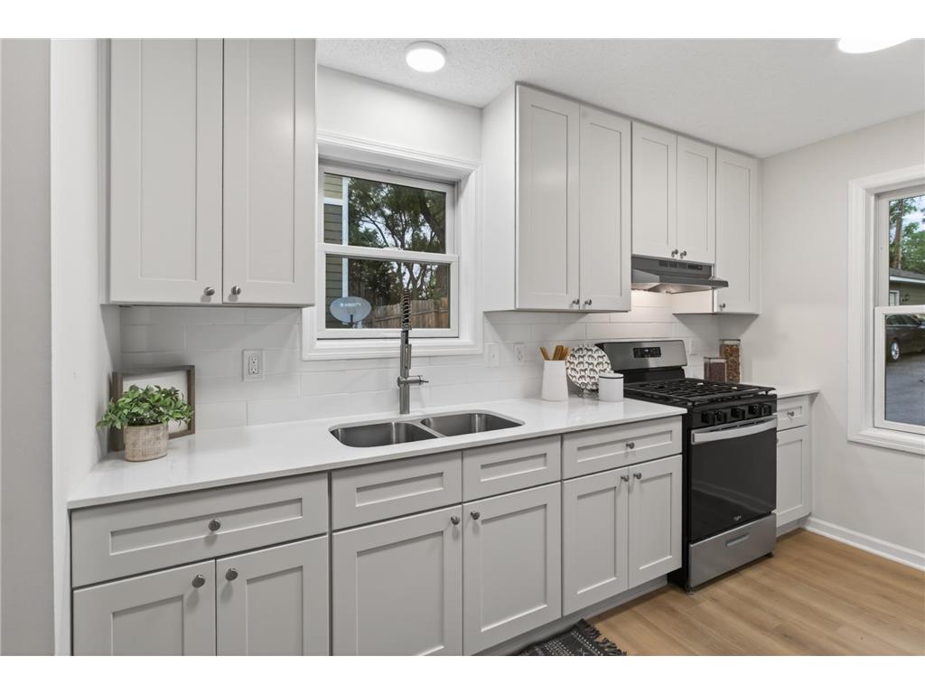 2210 Irving Avenue N Minneapolis MN 55411 7090499 image4