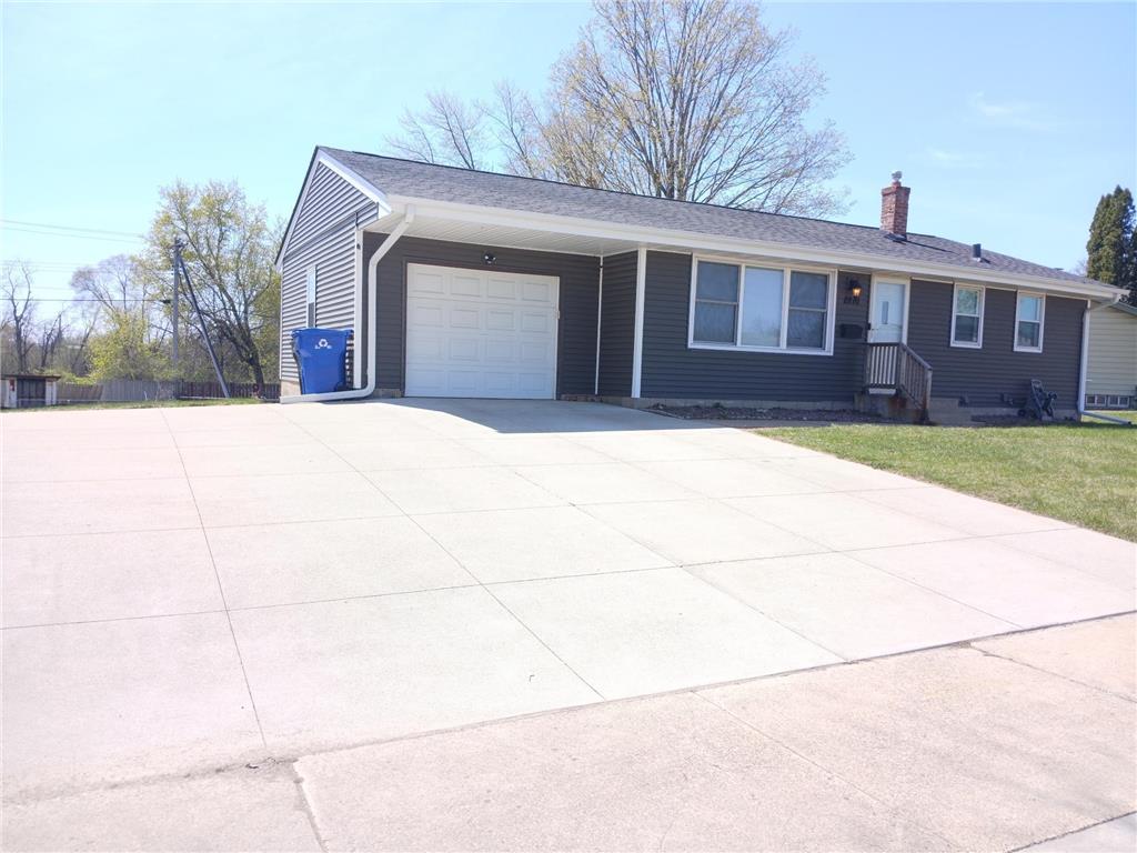 2210 Ivy Avenue E Saint Paul MN 55119 7059980 image1