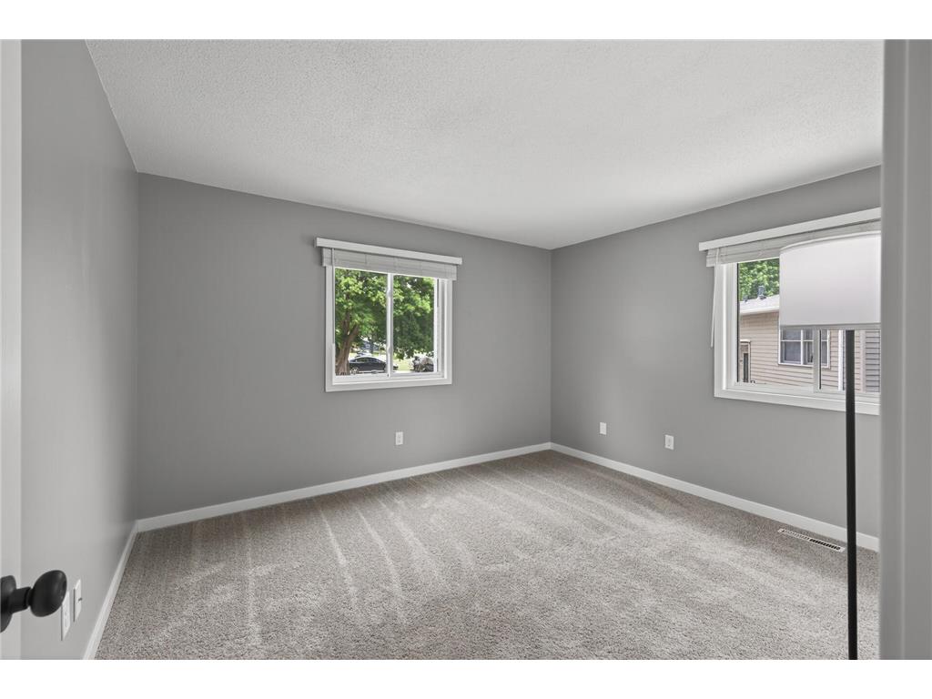 2210 Matterhorn Lane Saint Paul MN 55119 7089016 image13