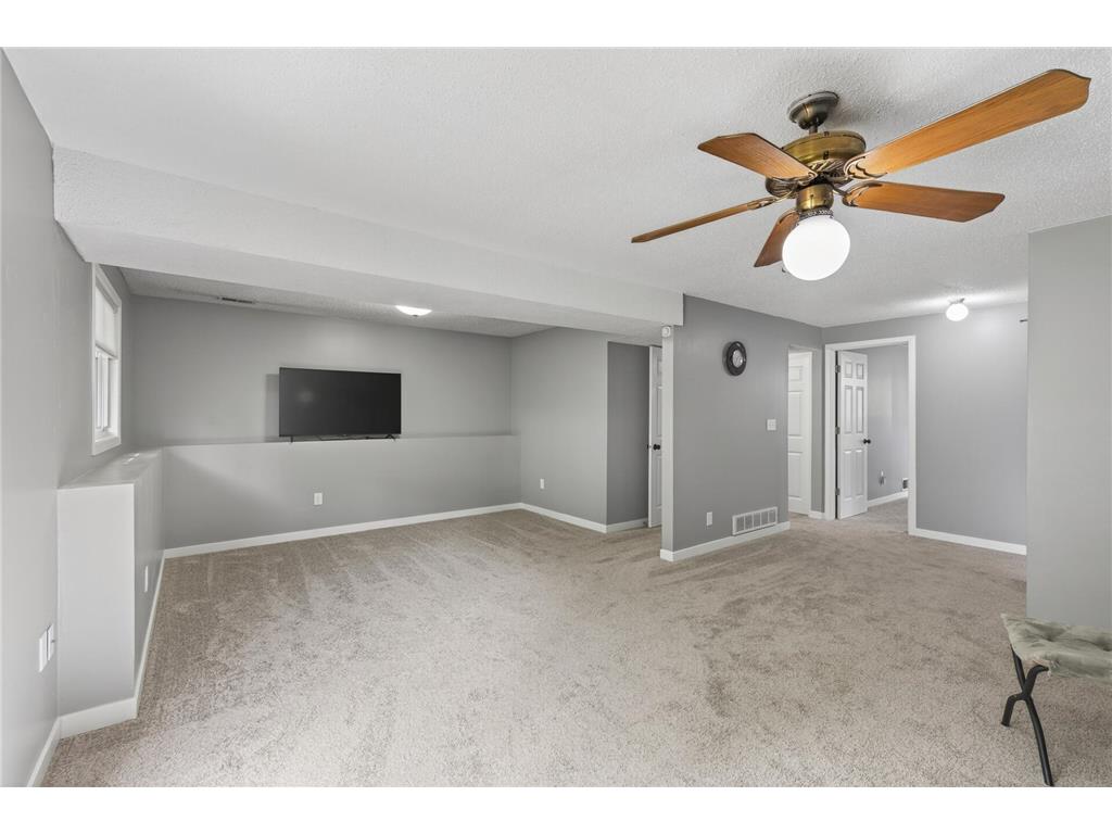 2210 Matterhorn Lane Saint Paul MN 55119 7089016 image18