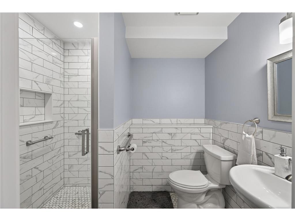 2210 Matterhorn Lane Saint Paul MN 55119 7089016 image21