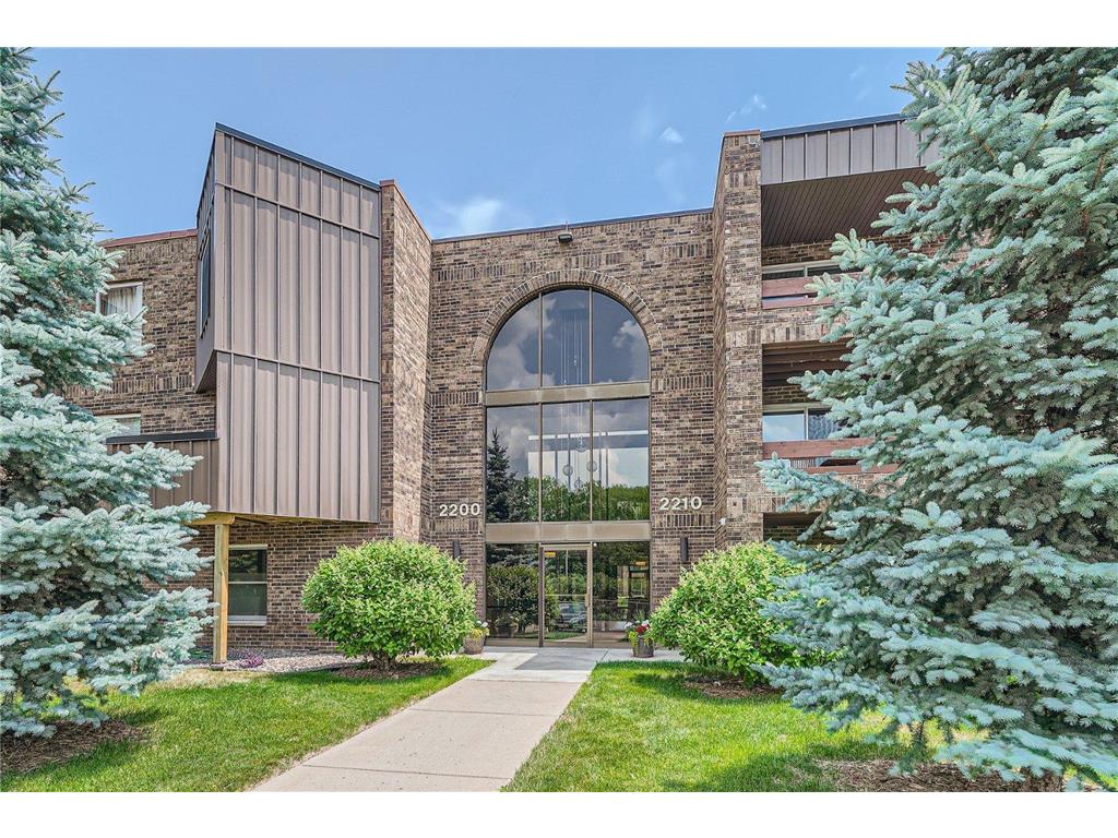 2210 Midland Grove Road #108 Roseville MN 55113 6487001 image1