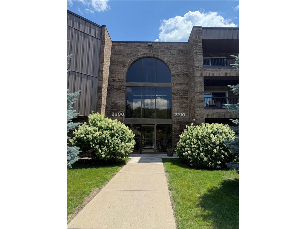 2210 Midland Grove Road #207 Roseville MN 55113 6748344 image1
