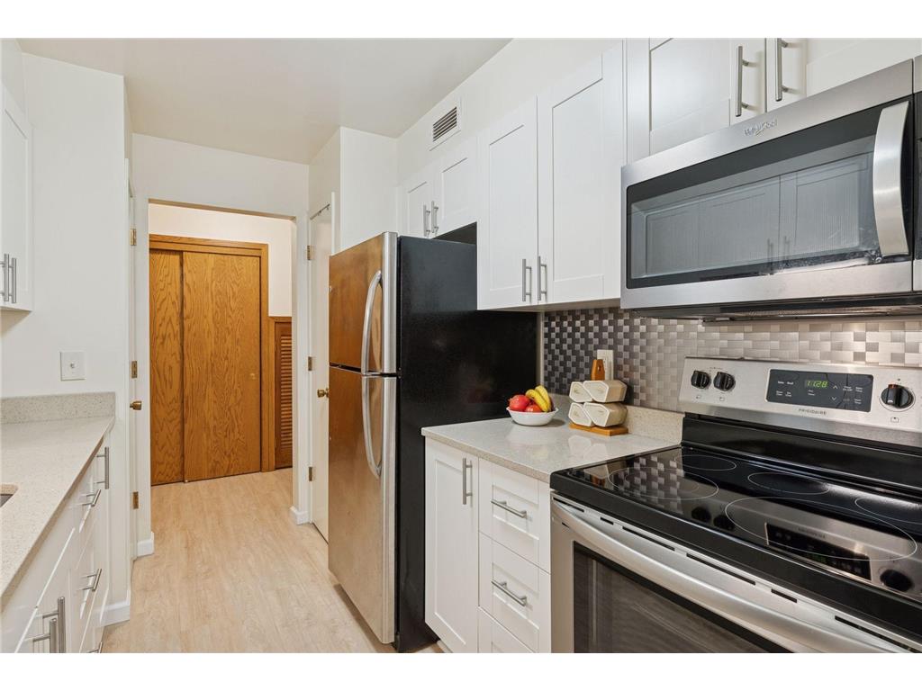 2210 Midland Grove Road #209 Roseville MN 55113 7004475 image12