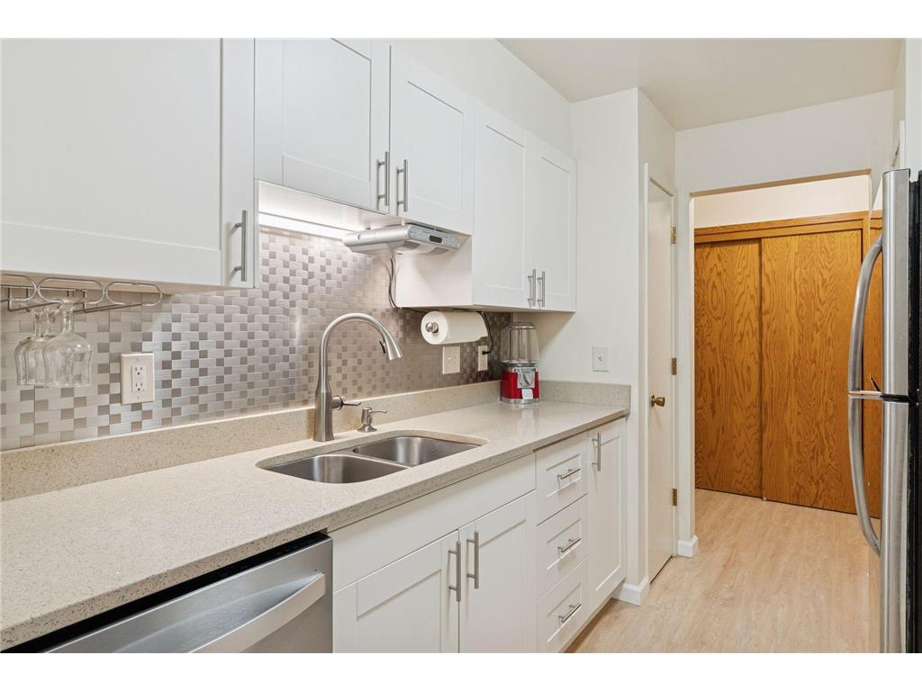 2210 Midland Grove Road #209 Roseville MN 55113 7004475 image13