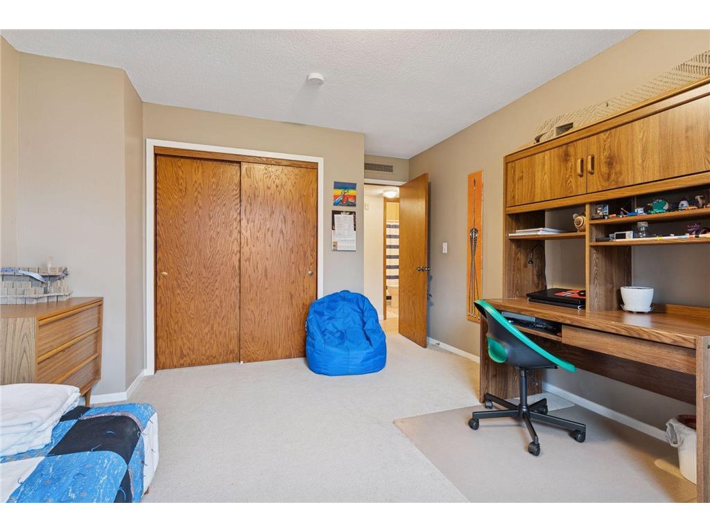 2210 Midland Grove Road #209 Roseville MN 55113 7004475 image23