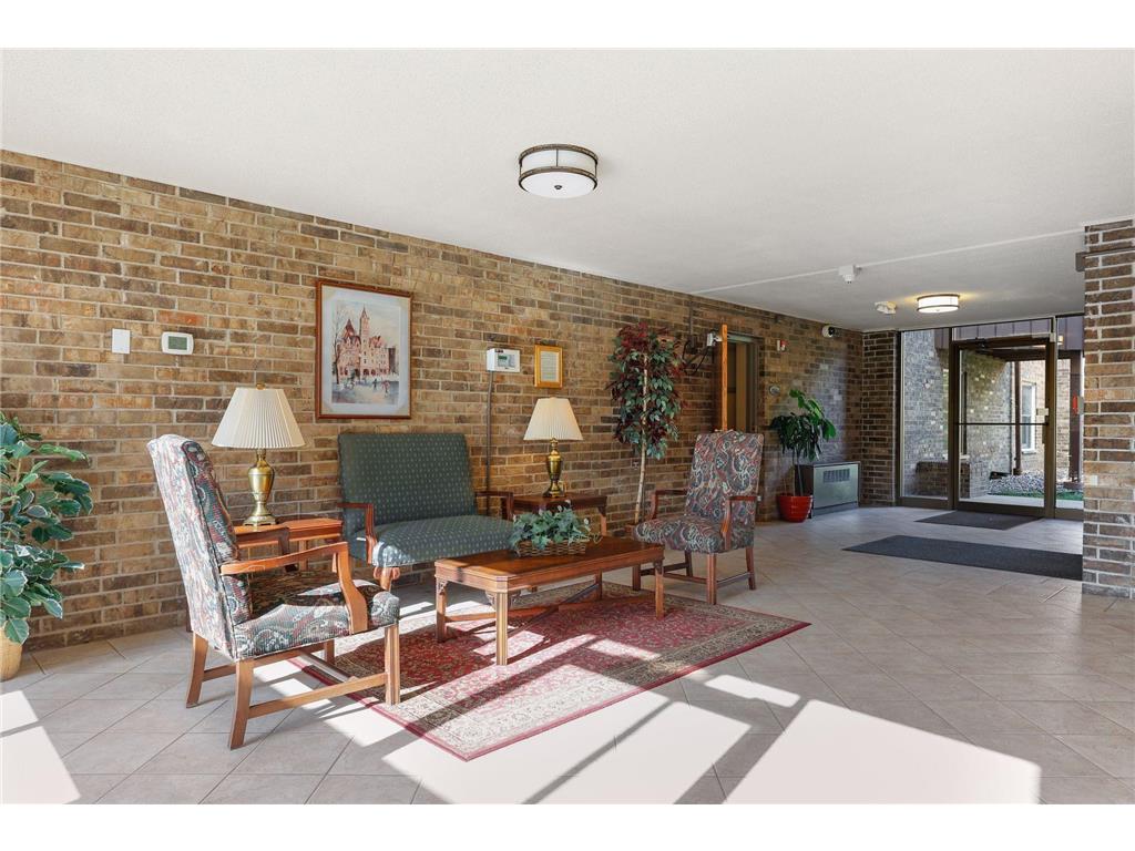 2210 Midland Grove Road #209 Roseville MN 55113 7004475 image27