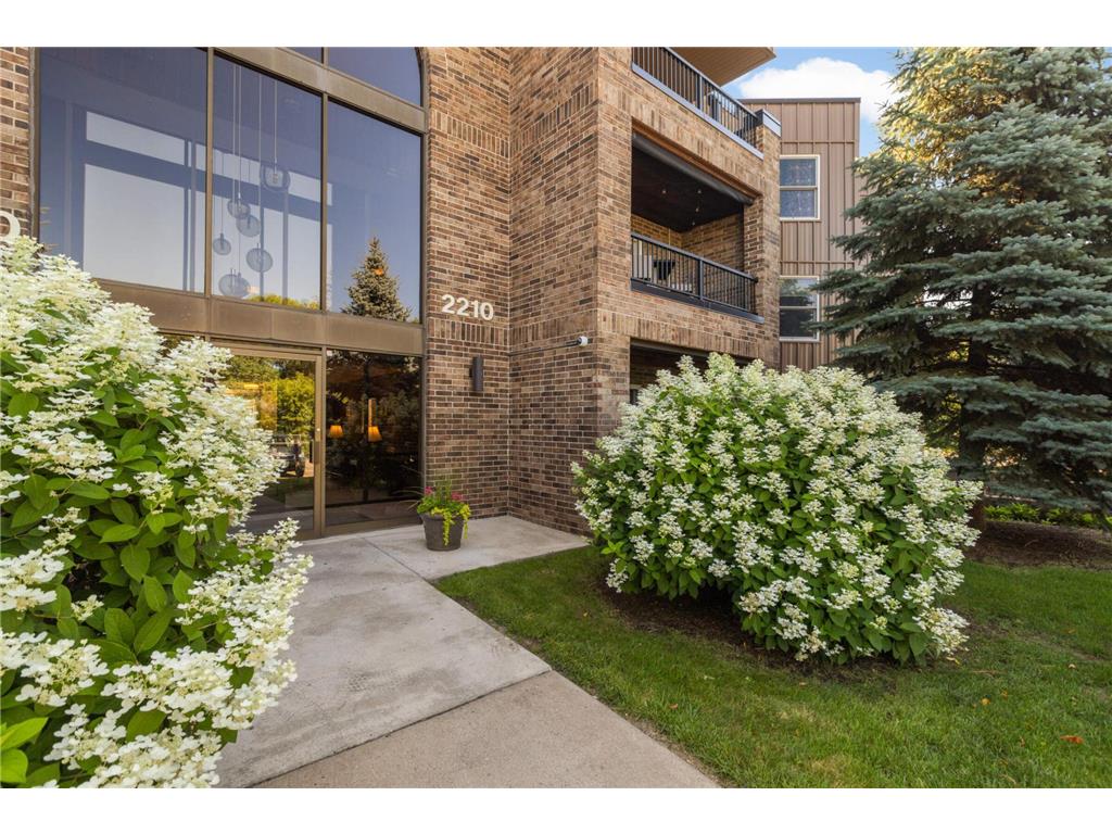 2210 Midland Grove Road #306 Roseville MN 55113 7031416 image1