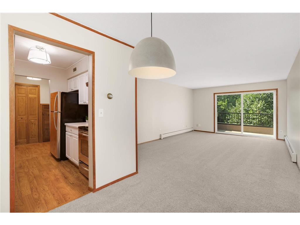 2210 Midland Grove Road #306 Roseville MN 55113 7031416 image11