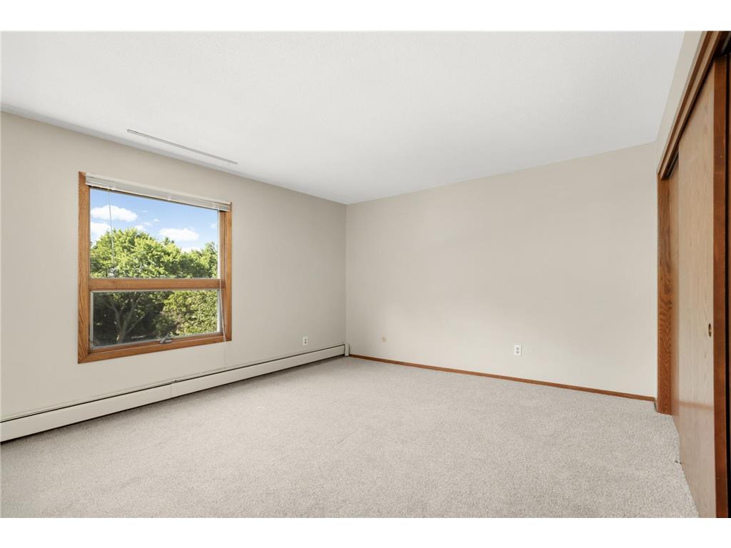 2210 Midland Grove Road #306 Roseville MN 55113 7031416 image18