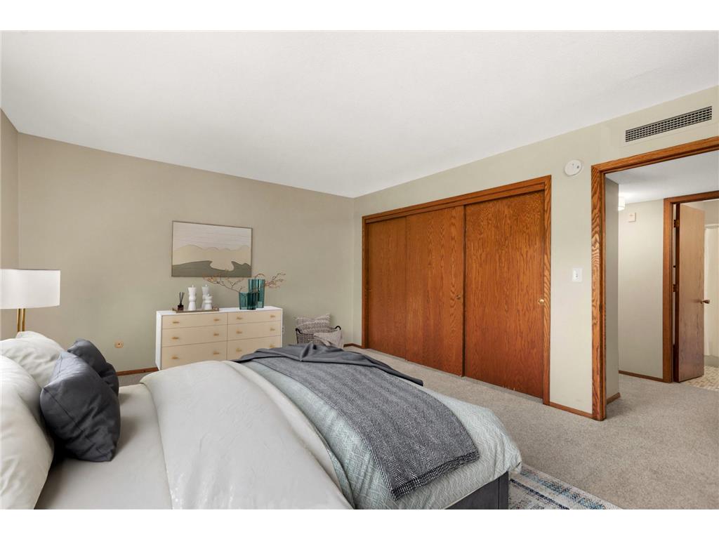 2210 Midland Grove Road #306 Roseville MN 55113 7031416 image19