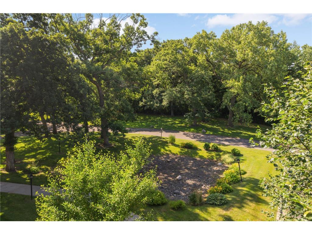 2210 Midland Grove Road #306 Roseville MN 55113 7031416 image24