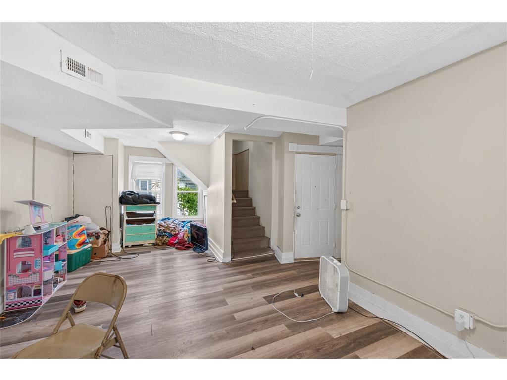2210 Oakland Avenue Minneapolis MN 55404 7105774 image10