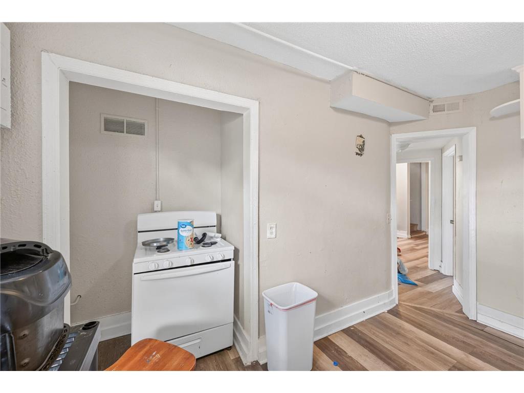 2210 Oakland Avenue Minneapolis MN 55404 7105774 image12