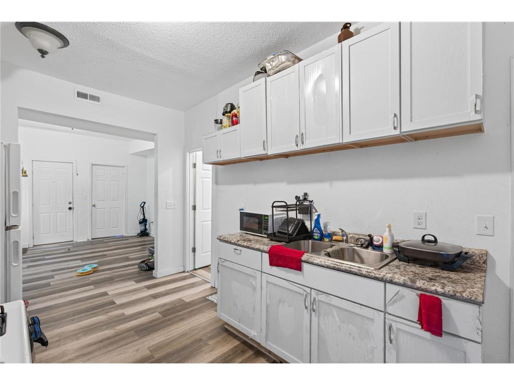 2210 Oakland Avenue Minneapolis MN 55404 7105774 image29