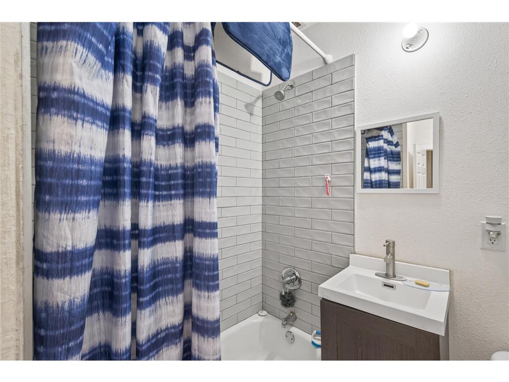 2210 Oakland Avenue Minneapolis MN 55404 7105774 image30