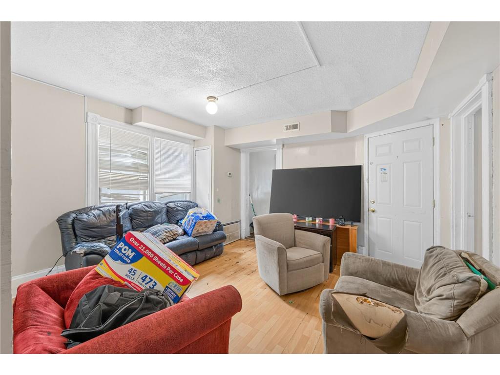 2210 Oakland Avenue Minneapolis MN 55404 7105774 image37