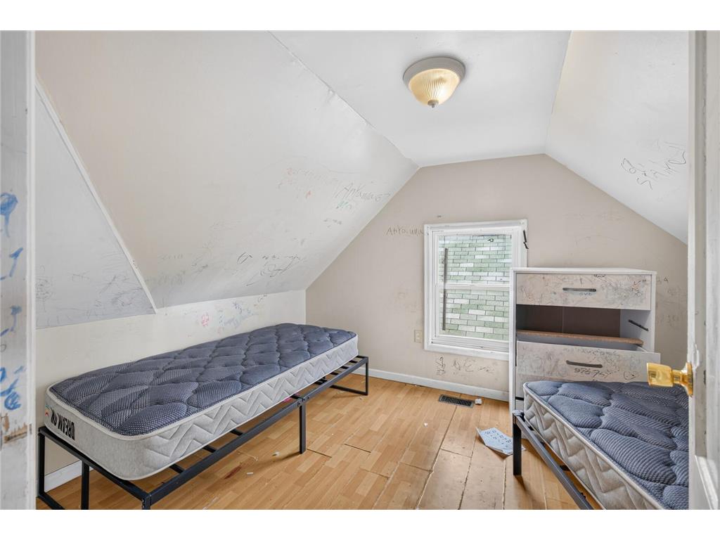 2210 Oakland Avenue Minneapolis MN 55404 7105774 image49