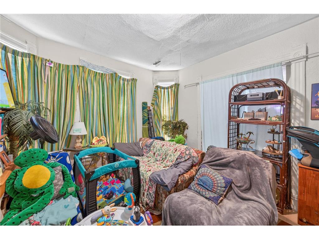2210 Oakland Avenue Minneapolis MN 55404 7105774 image64