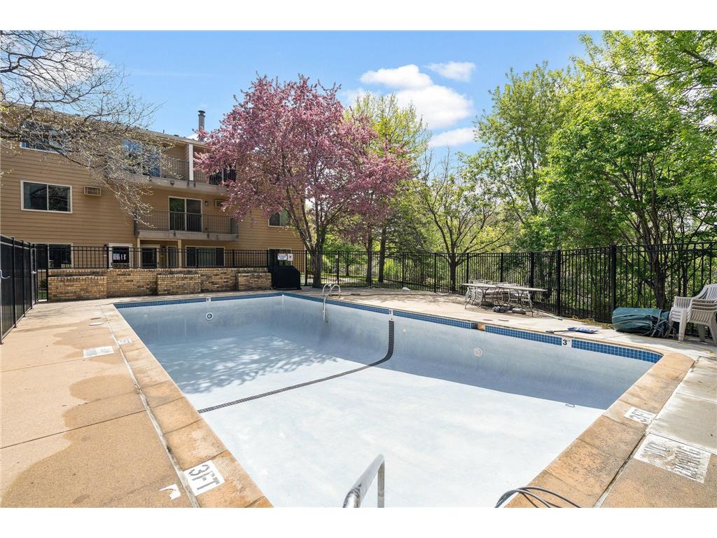 2210 Ridge Drive #31 Saint Louis Park MN 55416 7071502 image18