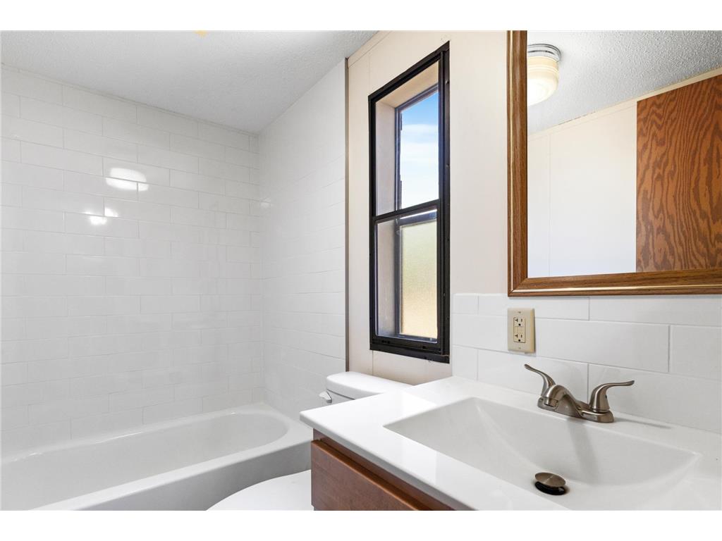 2210 Sundet Lane Faribault MN 55021 7067438 image20