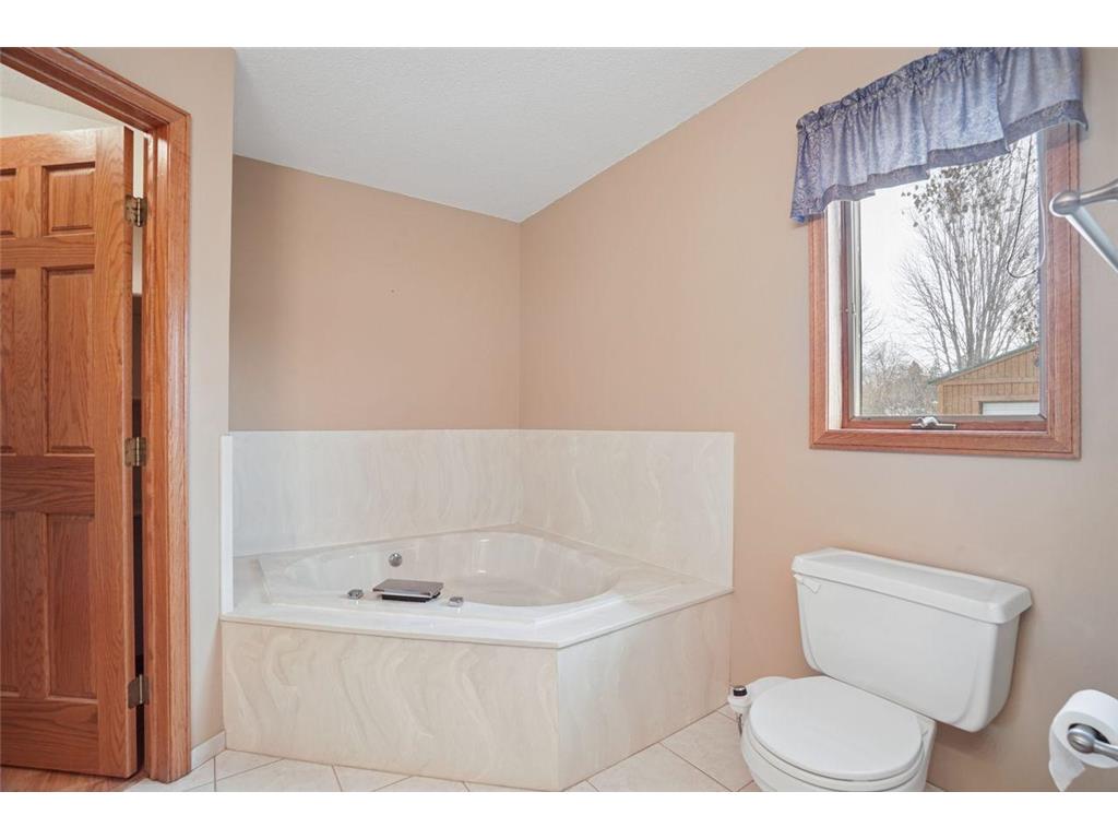 2210 Viking Drive Saint Cloud MN 56301 7047106 image32