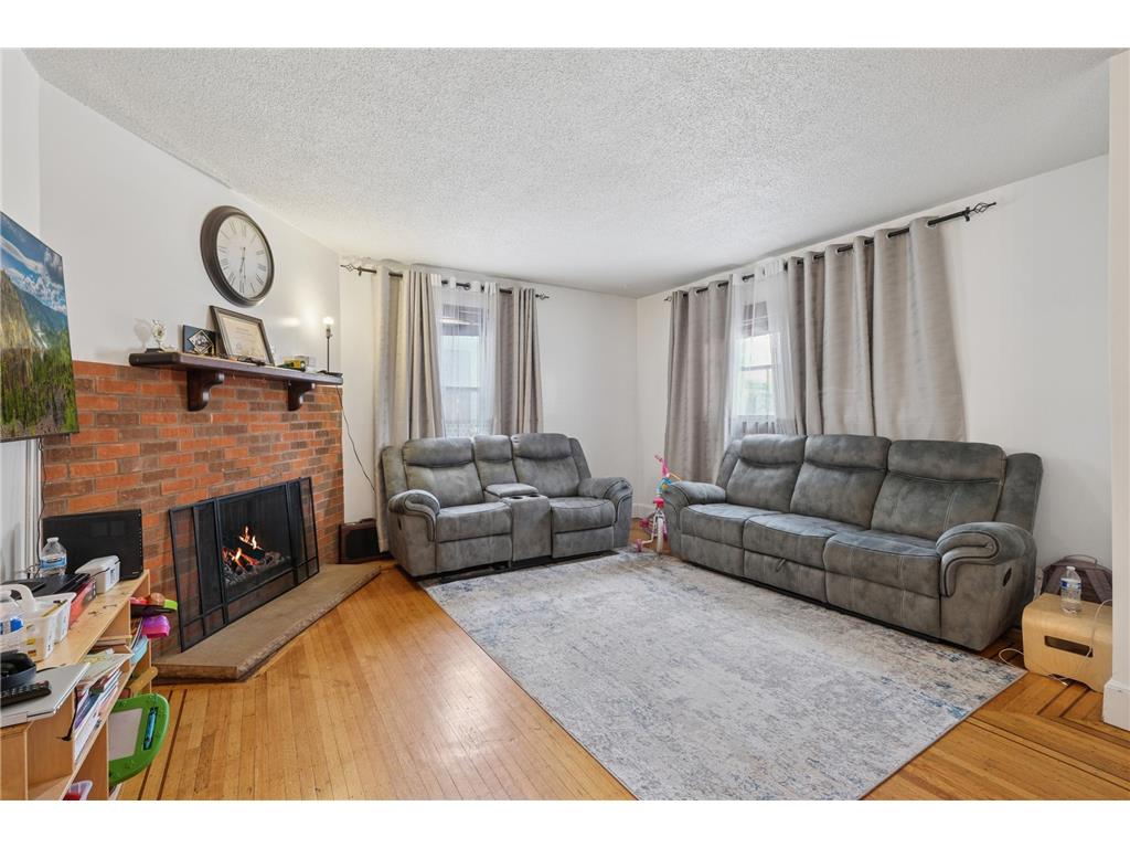 2211 10th Avenue S Minneapolis MN 55404 7076407 image2