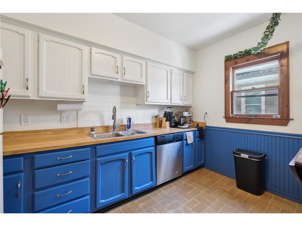 2211 10th Avenue S Minneapolis MN 55404 7076407 image9