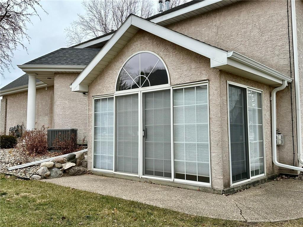 2211 10th Avenue SE #1 Willmar MN 56201 6467039 image1