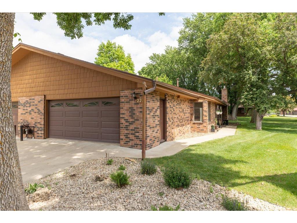 2211 Baihly Court SW Rochester MN 55902 - George Lake 7091916 image1
