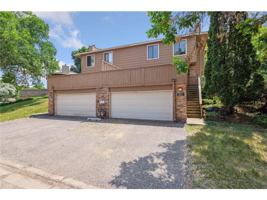2211 Kings Valley Road Golden Valley MN 55427 6381911 image1