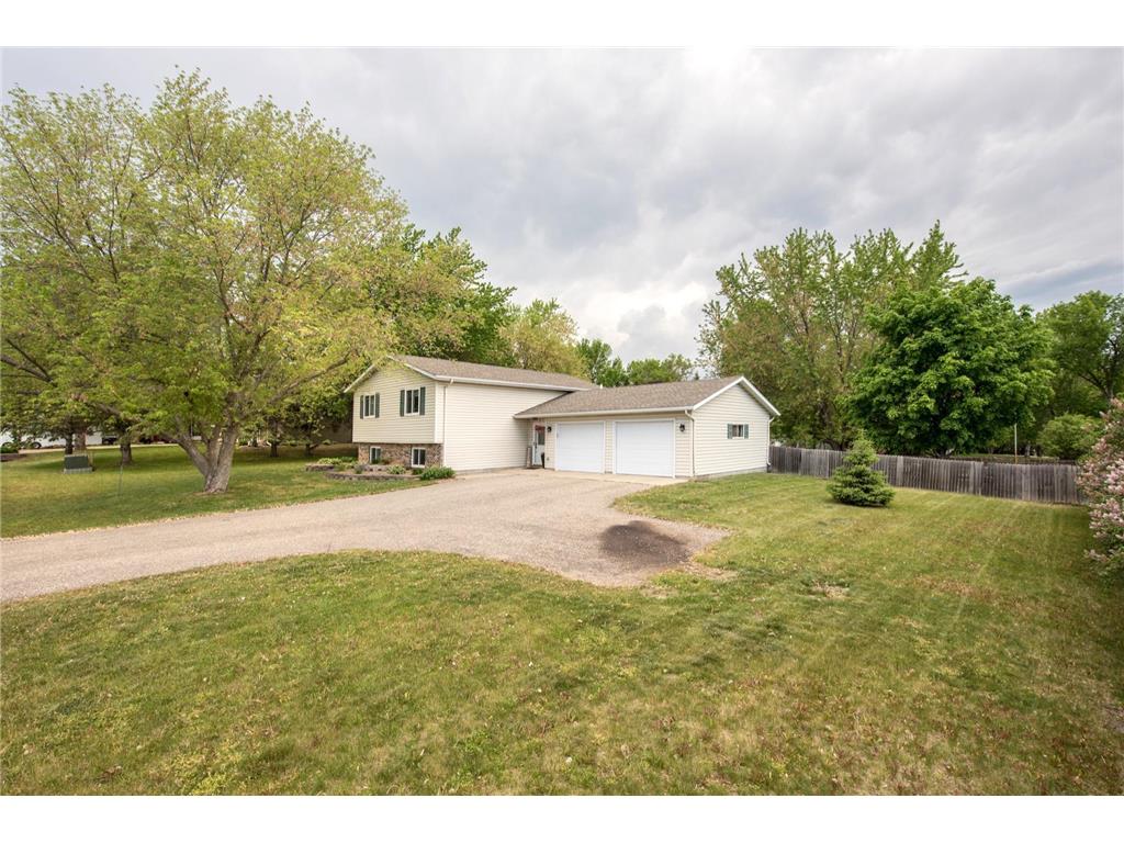 2211 Woodland Park Drive NE Alexandria Twp MN 56308 6382108 image1