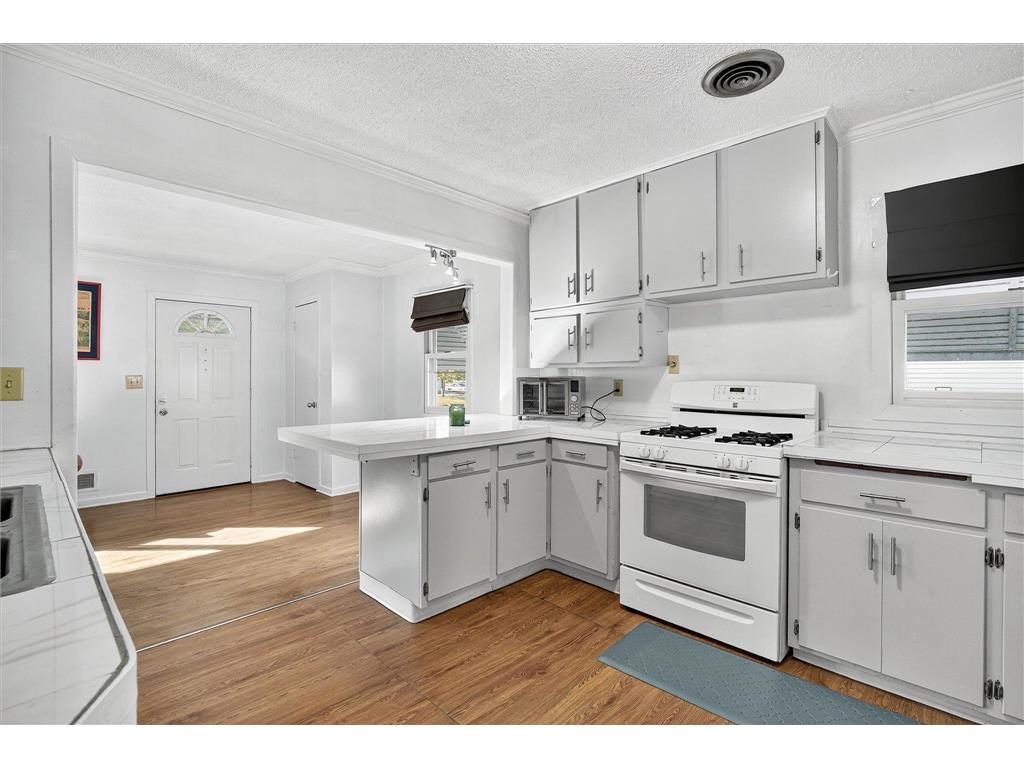 2212 55th Avenue N Brooklyn Center MN 55430 6805101 image14