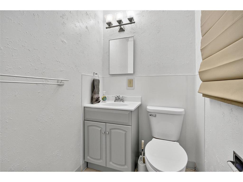 2212 55th Avenue N Brooklyn Center MN 55430 6805101 image21