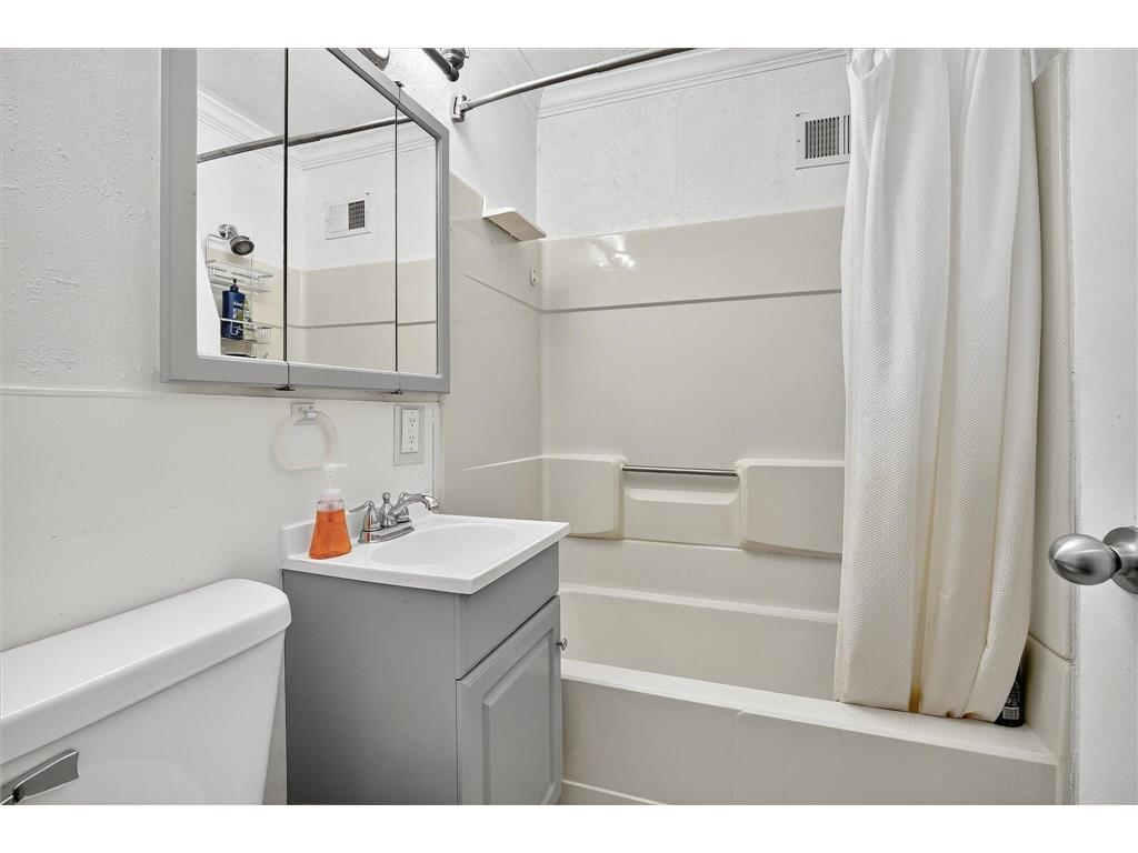 2212 55th Avenue N Brooklyn Center MN 55430 6805101 image25