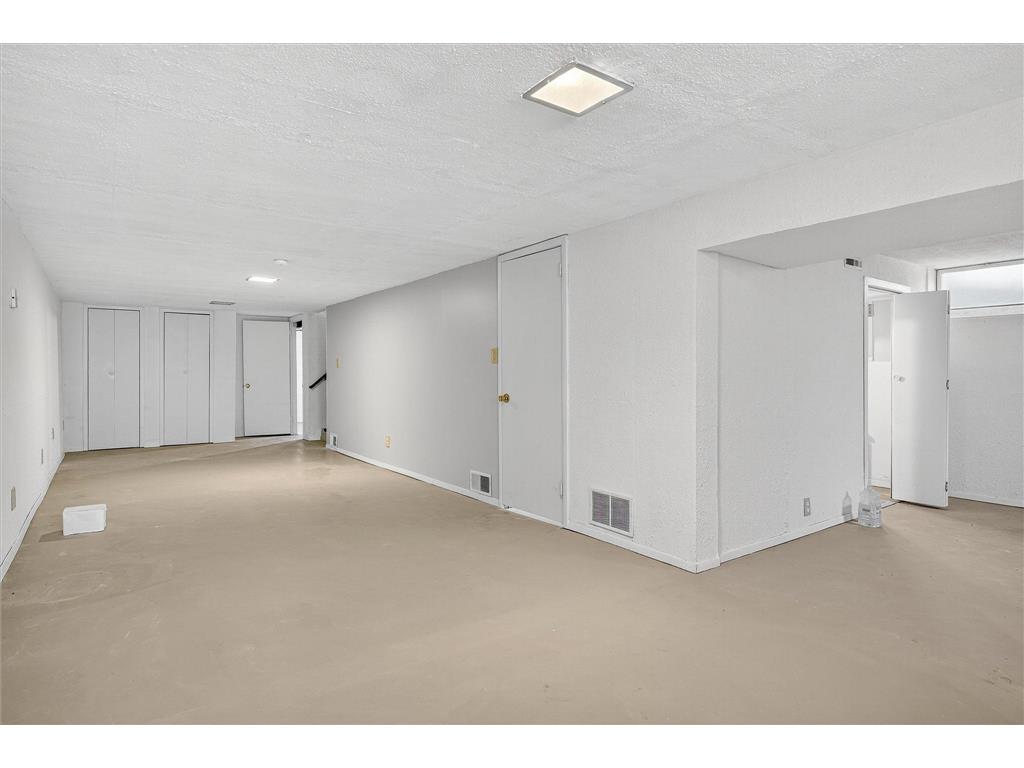 2212 55th Avenue N Brooklyn Center MN 55430 6805101 image27