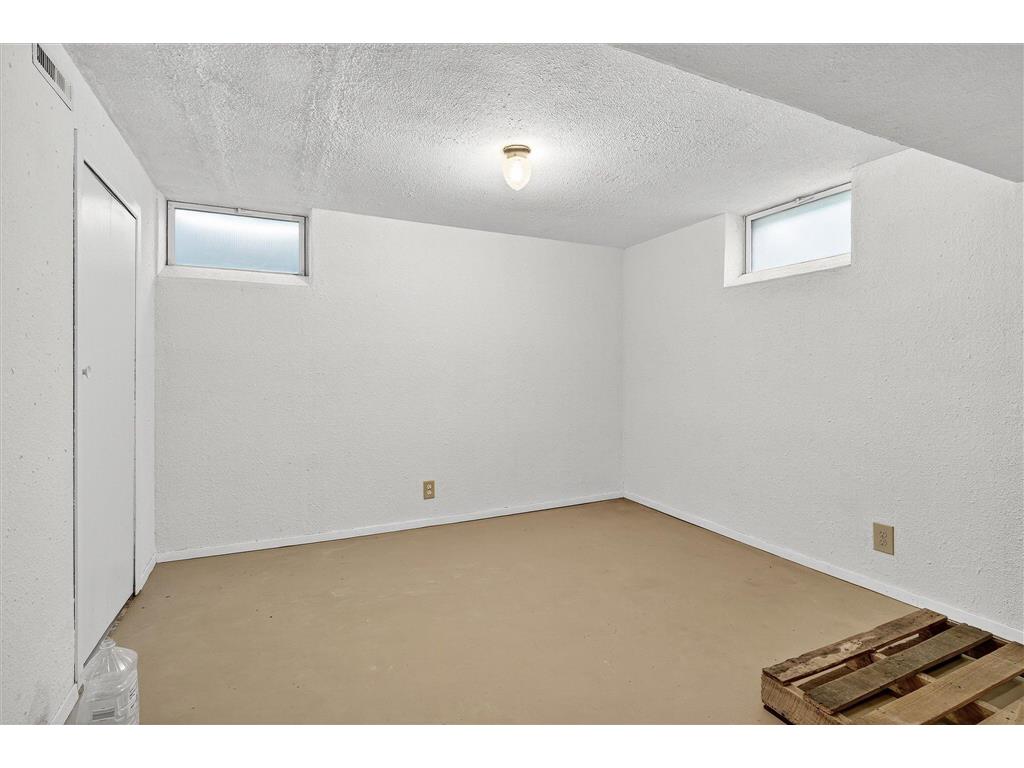 2212 55th Avenue N Brooklyn Center MN 55430 6805101 image28