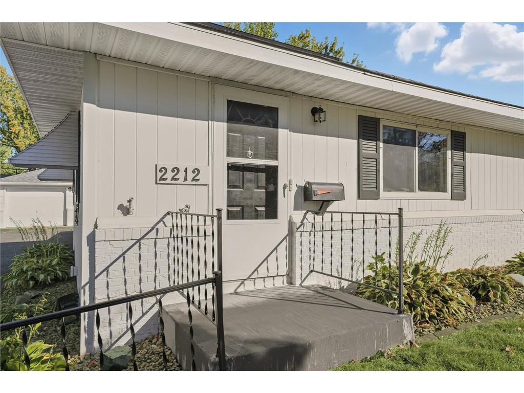 2212 55th Avenue N Brooklyn Center MN 55430 6805101 image5