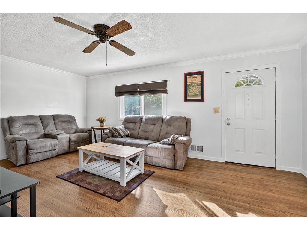 2212 55th Avenue N Brooklyn Center MN 55430 6805101 image6