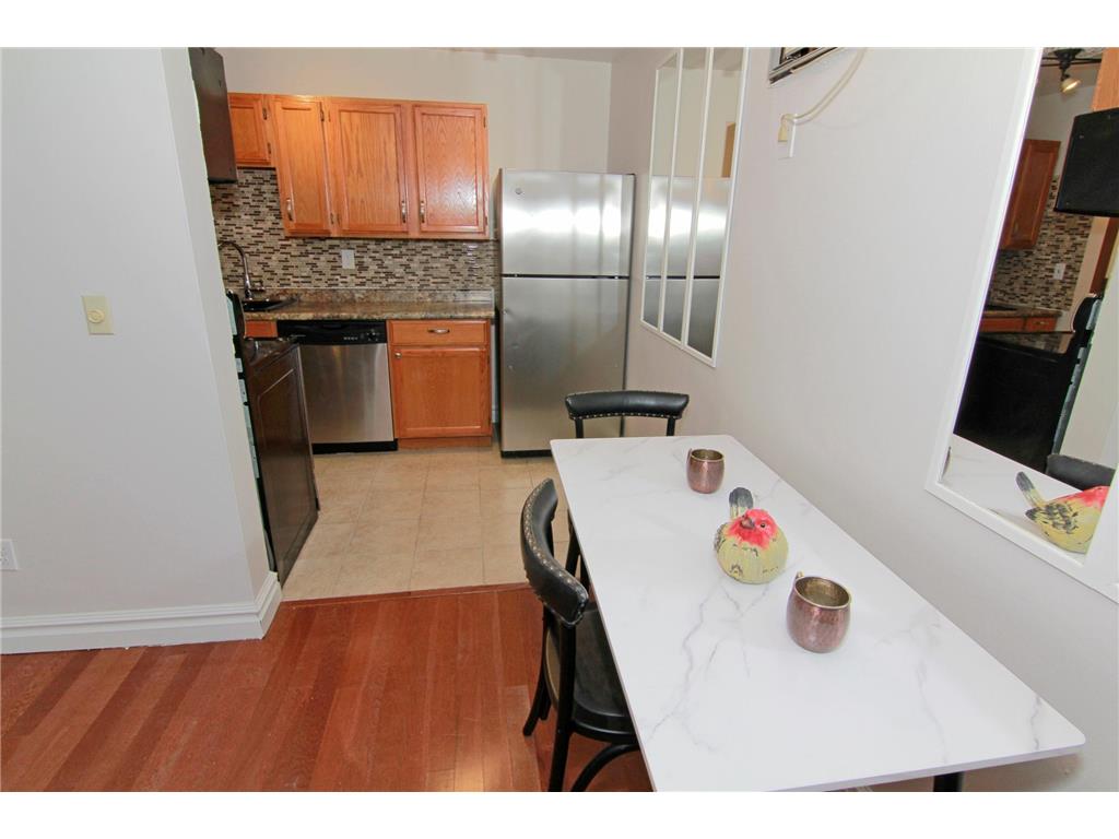 2212 Aldrich Avenue S #106 Minneapolis MN 55405 7023747 image10