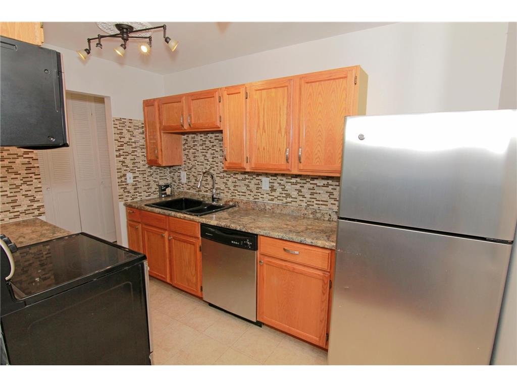2212 Aldrich Avenue S #106 Minneapolis MN 55405 7023747 image14