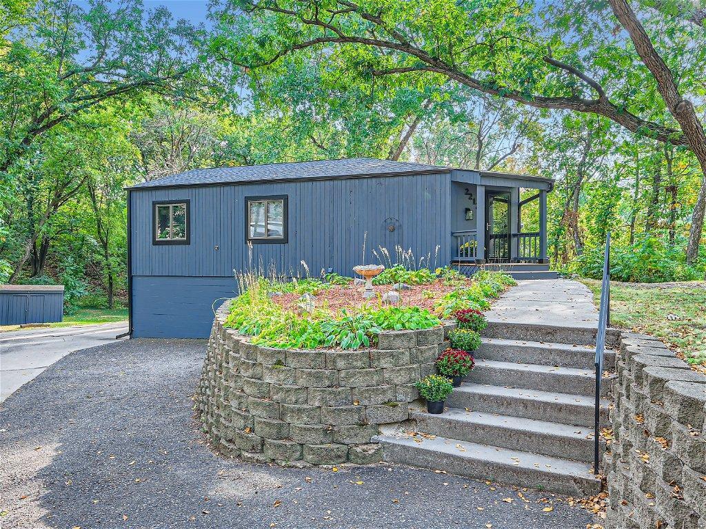 2212 Carver Avenue E Saint Paul MN 55119 6425406 image1