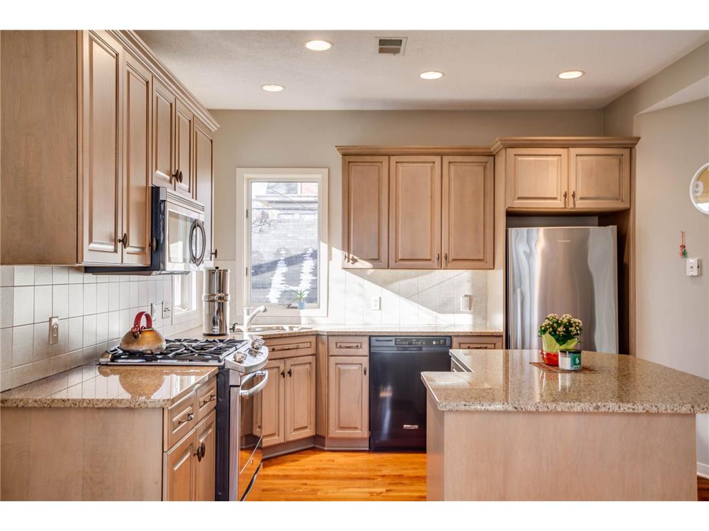 2212 Fremont Avenue S #5 Minneapolis MN 55405 7002898 image6